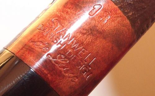 Stanwell Pfeife De Luxe 13 Black Sand