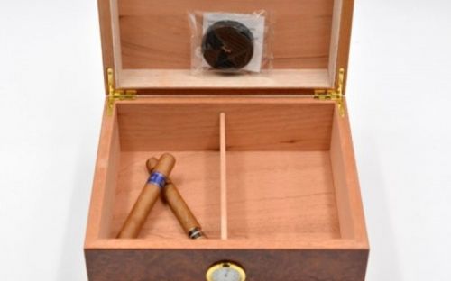 Humidor - Braun, Wurzelnholz-dekor, spanischer Zeder, für 40 Zigarren